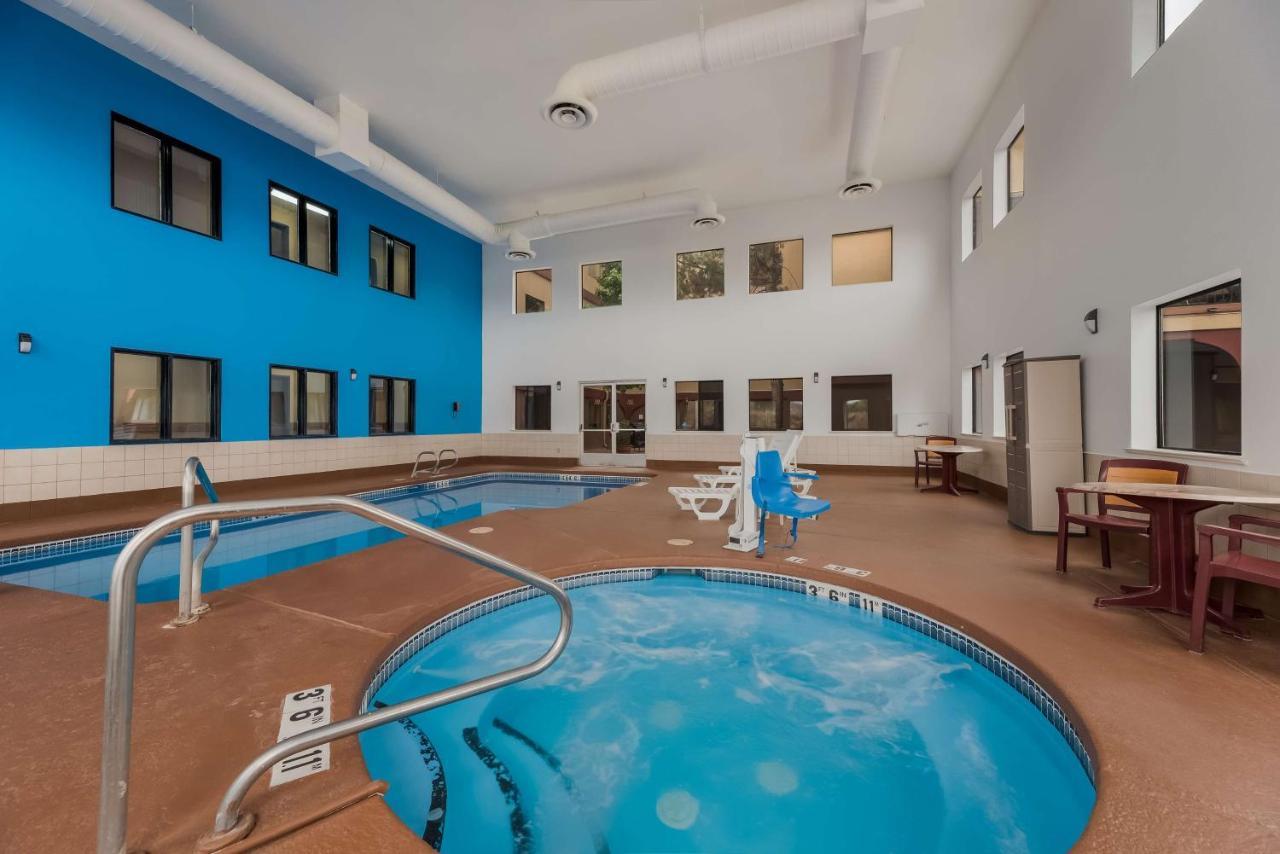 Hotel Surestay By Western Silver 2*