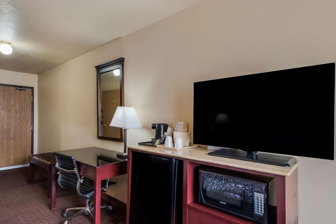 Hotel Surestay By Western Silver